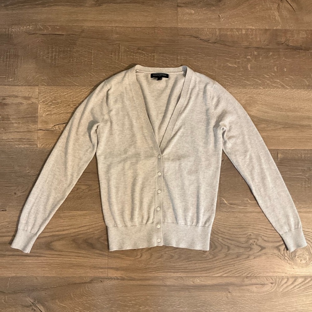 Banana Republic Factory light beige cardigan, S